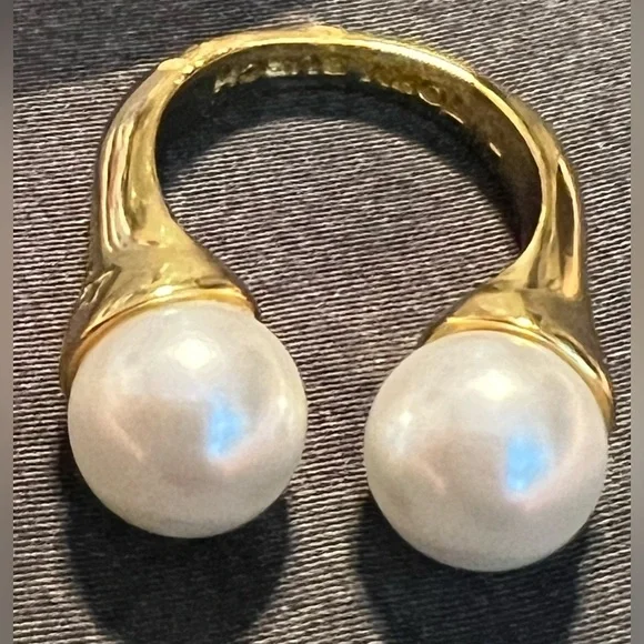 🆕 Tory Burch Authentic Gold Pearl Bud Logo Ring Size 7 - Picture 10 of 16